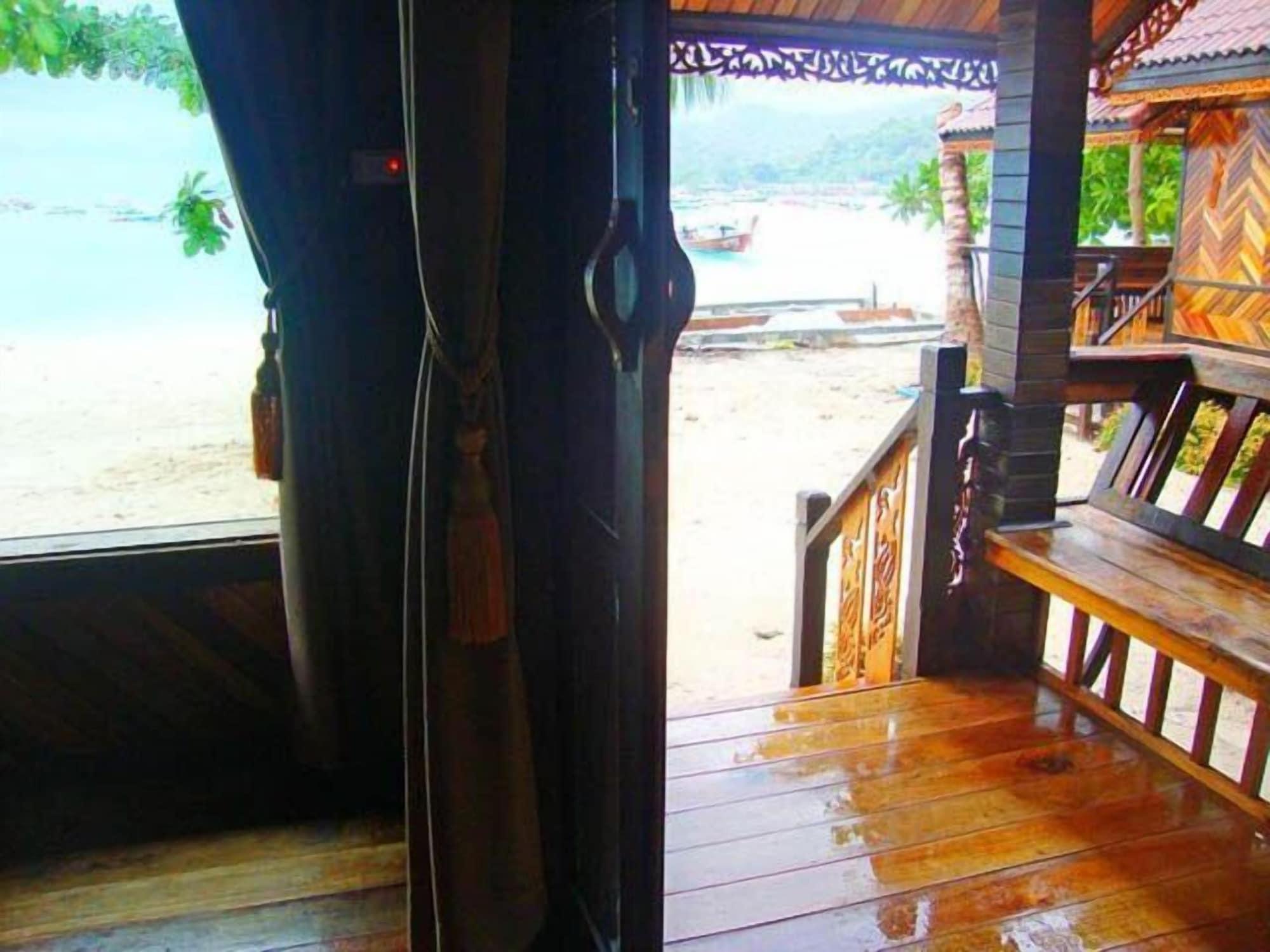 Phi Phi Sand Sea View Resort Екстер'єр фото